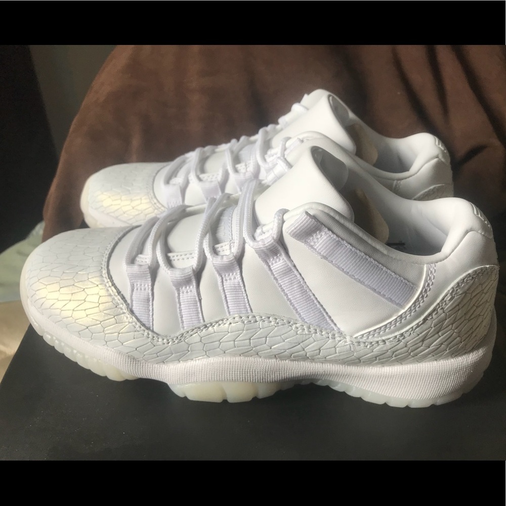 Air Jordan 11 “Heiress” “Pure Platinum“ SZ 5y DS